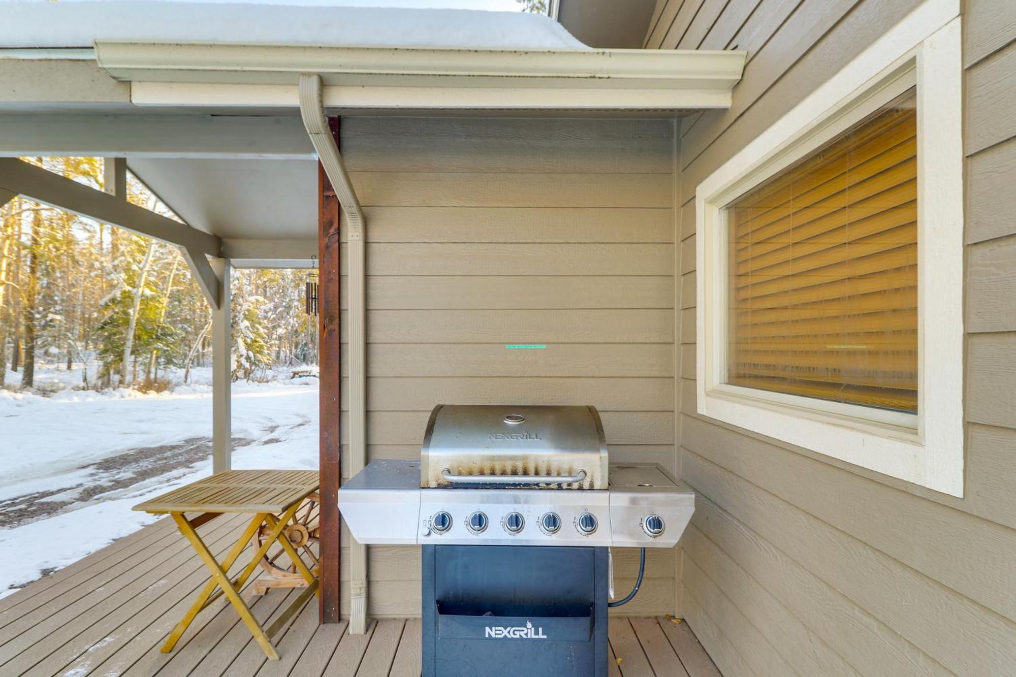 Columbia Falls Private Retreat Pool Table And Deck! Luaran gambar