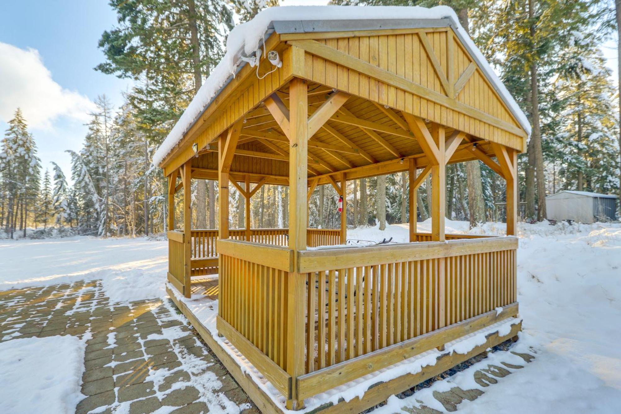 Columbia Falls Private Retreat Pool Table And Deck! Luaran gambar